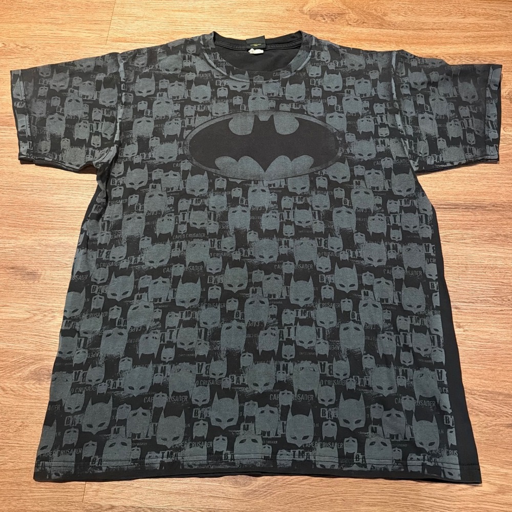 Batman Graphic T-Shirt Mens XL Black All Over Print Caped Crusader DC Comics Tee